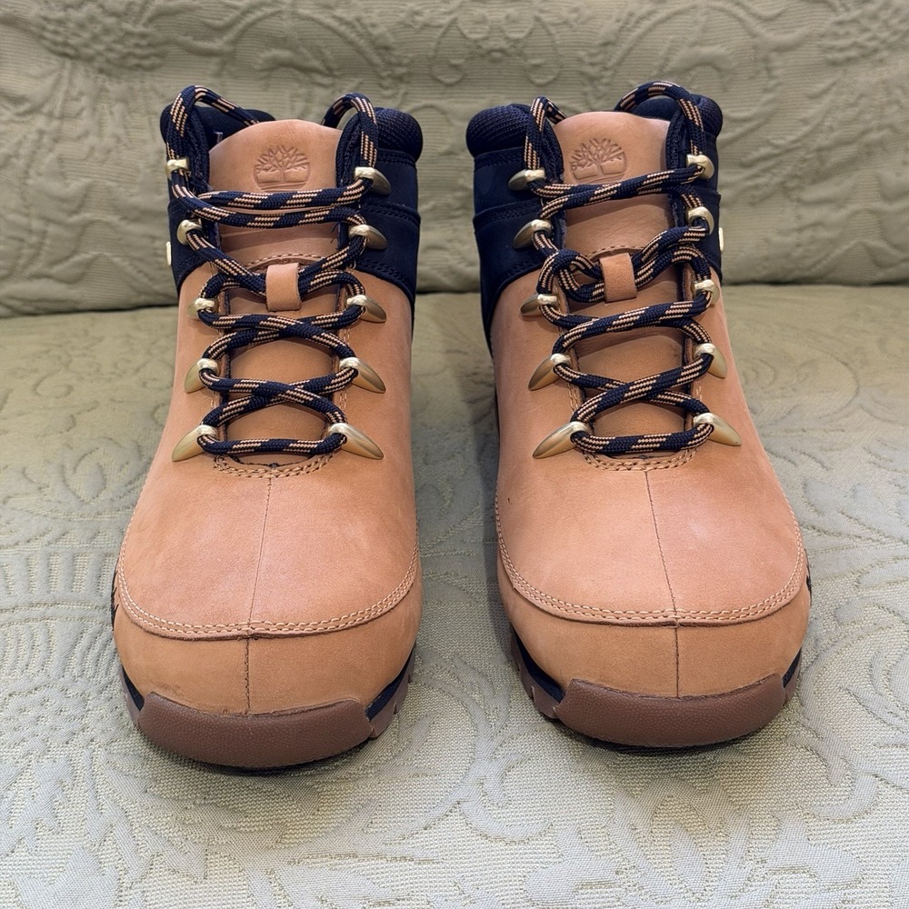 Timberland Euro Hiker Boots Mens 8.5 Wheat Black Leather Gold Hardware Mid Top - Picture 2 of 9